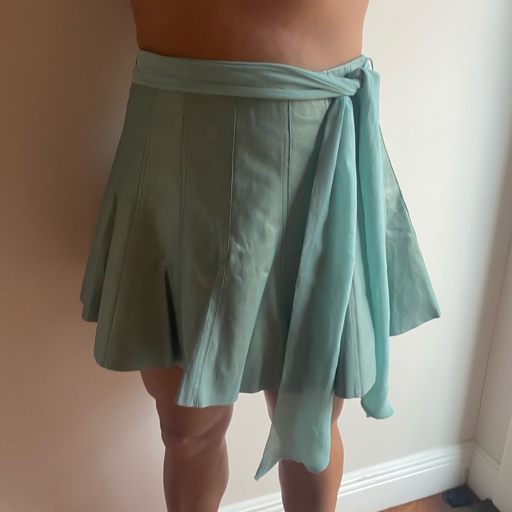 Bebe skirt
